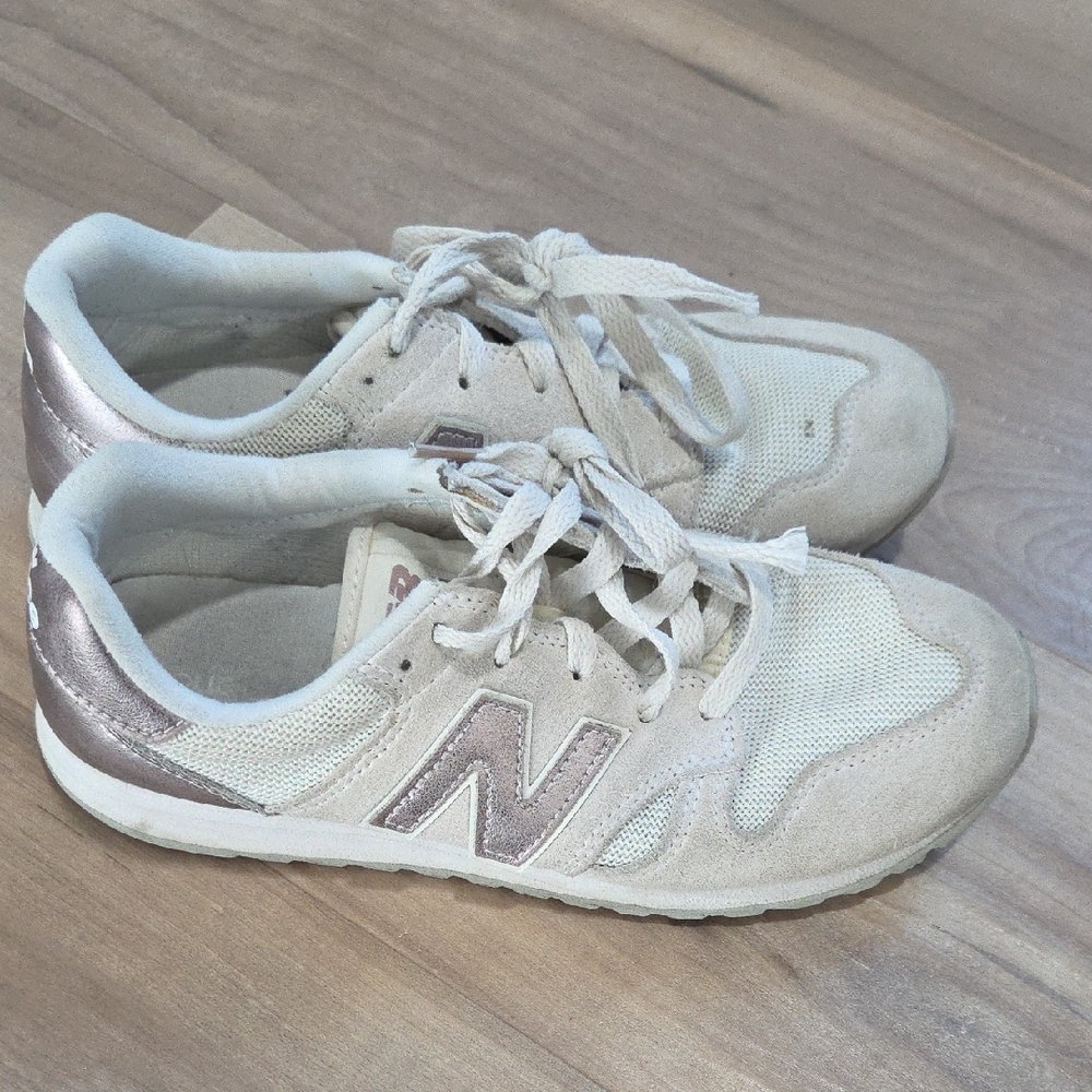 New Balance Women's 520